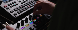 Melbourne Instruments mostrará un controlador MIDI con perillas motorizadas en el NAMM