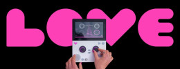 First Love, el poco usual sintetizador FM que vimos en Superbooth24, ya se puede reservar por 499€
