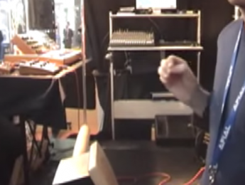 Vídeo: Un theremin en acción