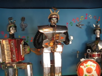 El robot violinista y sus colegas