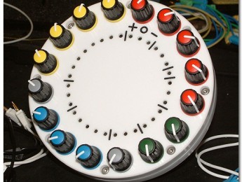 Chimera Synthesis bC16, un sinte del tamaño de un CD