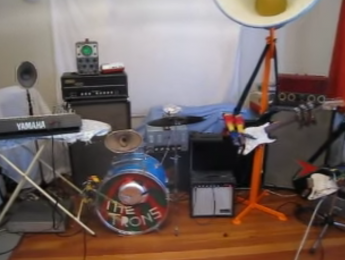 The Trons, una banda compuesta por robots