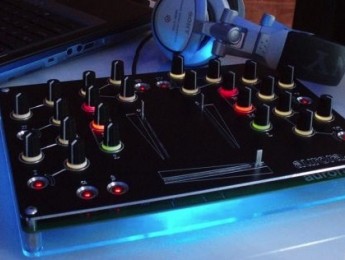 Aurora, un controlador y mezclador DJ open source