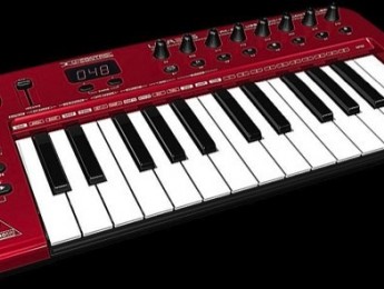 Nuevo teclado e interfaz Behringer U-Control UMA25S