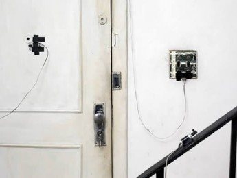 Música creada con 24 motores, arduino y el espacio