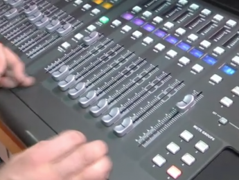 Características de la mesa Behringer X32