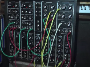 Una selección de sintes analógicos