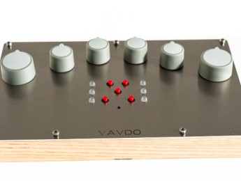 Vavdo presenta A1, un controlador MIDI / OSC fabricado a mano