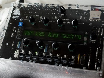 Ambika, el nuevo sinte polifónico de Mutable Instruments