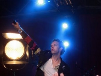 Chris Martin es el nuevo Simpson