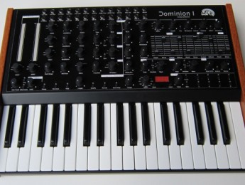 MFB Dominion 1 y Tanzbär en la Musikmesse