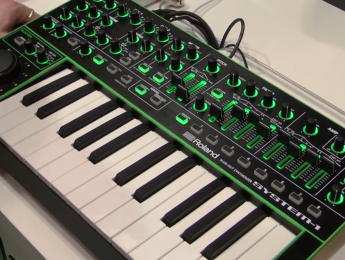 Roland System-1, un sinte camaleónico
