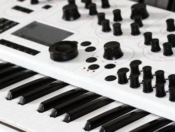 Modulus.002, un polisinte con sabor británico