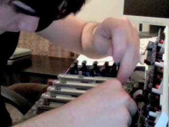 Ajustando los faders de una BCF2000