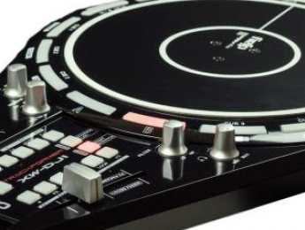 Casio presenta sus dispositivos Trackformer para DJs