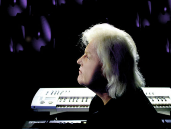 Edgar Froese flota ahora en el espacio y el tiempo