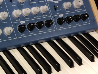 Vermona 14, la versión en teclado del Lancet