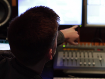 Sonología, el título superior para ser productor musical