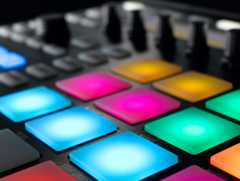 Masterclass de Maschine y presentación de Kontrol D2 en Microfusa