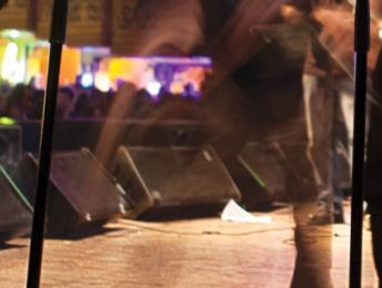 Oda al oscuro lado de los monitores