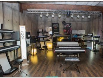 Yamaha Synth celebra sus 40 años en Madrid y Valencia con sintes históricos