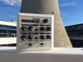 Nueva edición del sinte MeeBlip anode
