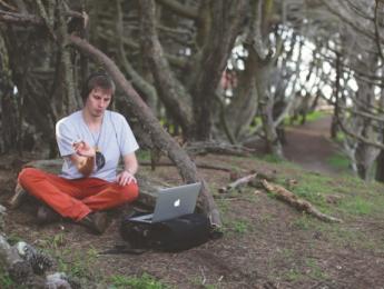 Motus, un instrumento para controlar sonido desde movimientos en el aire