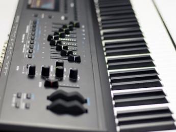 Kurzweil Forte Stage 7, dimensiones recortadas para un mismo concepto