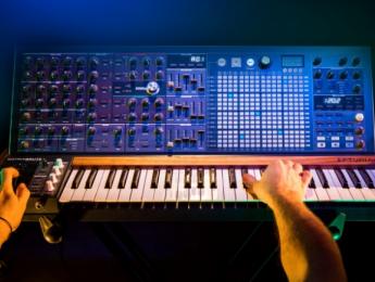Arturia MatrixBrute, que la fuerza analógica te acompañe
