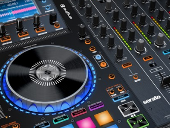 Un vistazo al Denon MCX8000: reproductor, controlador y mixer DJ