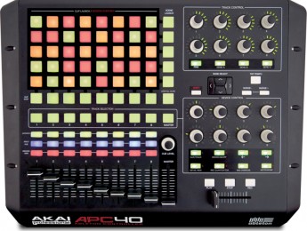 Akai ya acepta pedidos de la superficie de control APC40