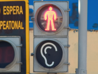 Poesía aural como inclusión de invidentes en los semáforos sonoros de Félix Blume