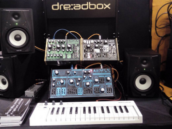 Dreadbox Abyss, analógico de 4 voces en módulo