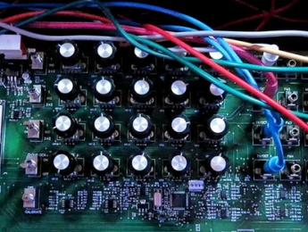 Un VCO cuádruple Eurorack que arrasa en Kickstarter