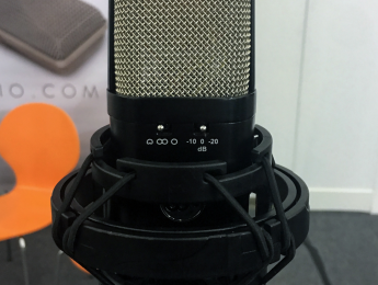 Warm Audio WA-14, un clon del clásico micrófono AKG C414