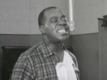 Este es el único vídeo de Louis Armstrong grabando en estudio