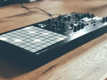 Dreadbox convierte Medusa en un sintetizador con secuenciador Polyend integrado