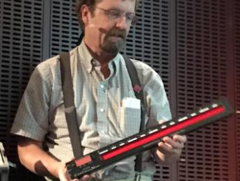 ContinuuMini, una versión compacta del controlador tridimensional de Haken