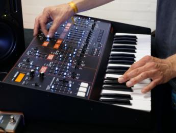 Más clones de Behringer: Pro-One y Odyssey en fotos