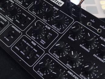 Behringer Pro-One: primer contacto en Superbooth