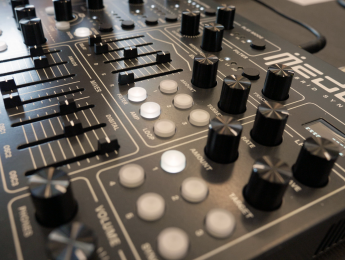 Medusa de Dreadbox y Polyend: primer contacto con sus 6 osciladores