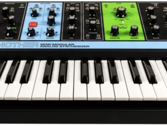 Moog Grandmother, un sinte analógico con reverb de muelles