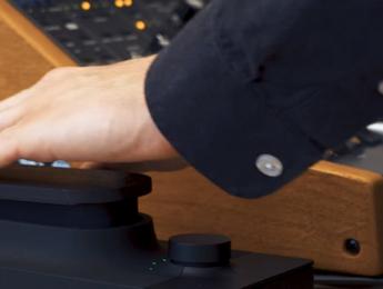 E-Touché SE, un expresivo control ahora en versión sólo USB