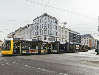Metros y tranvías vestidos de cajas de ritmo y un secuenciador gigante en Berlín