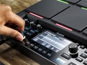 Alesis Strike MultiPad integra sampler, grabación de loops y pads iluminados