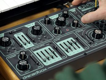 Review de Dreadbox Erebus V3, una trayectoria ascendente