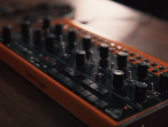 Behringer Crave, sinte analógico semi-modular para las masas