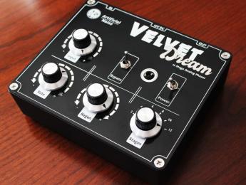 Artificial Noise Velvet Dream, un phaser de 12 etapas totalmente analógico