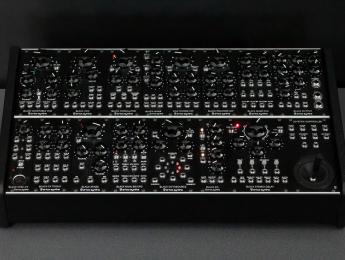 Erica Synths Black System II, 16 módulos eurorack integrados para una versátil exploración sónica