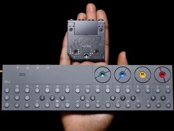 Teenage Engineering Rumble para OP-Z transmite subgraves por medio de la piel